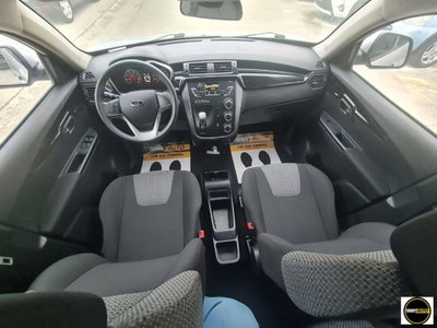 Mahindra KUV100 KUV100 1.2 VVT K8 (12)