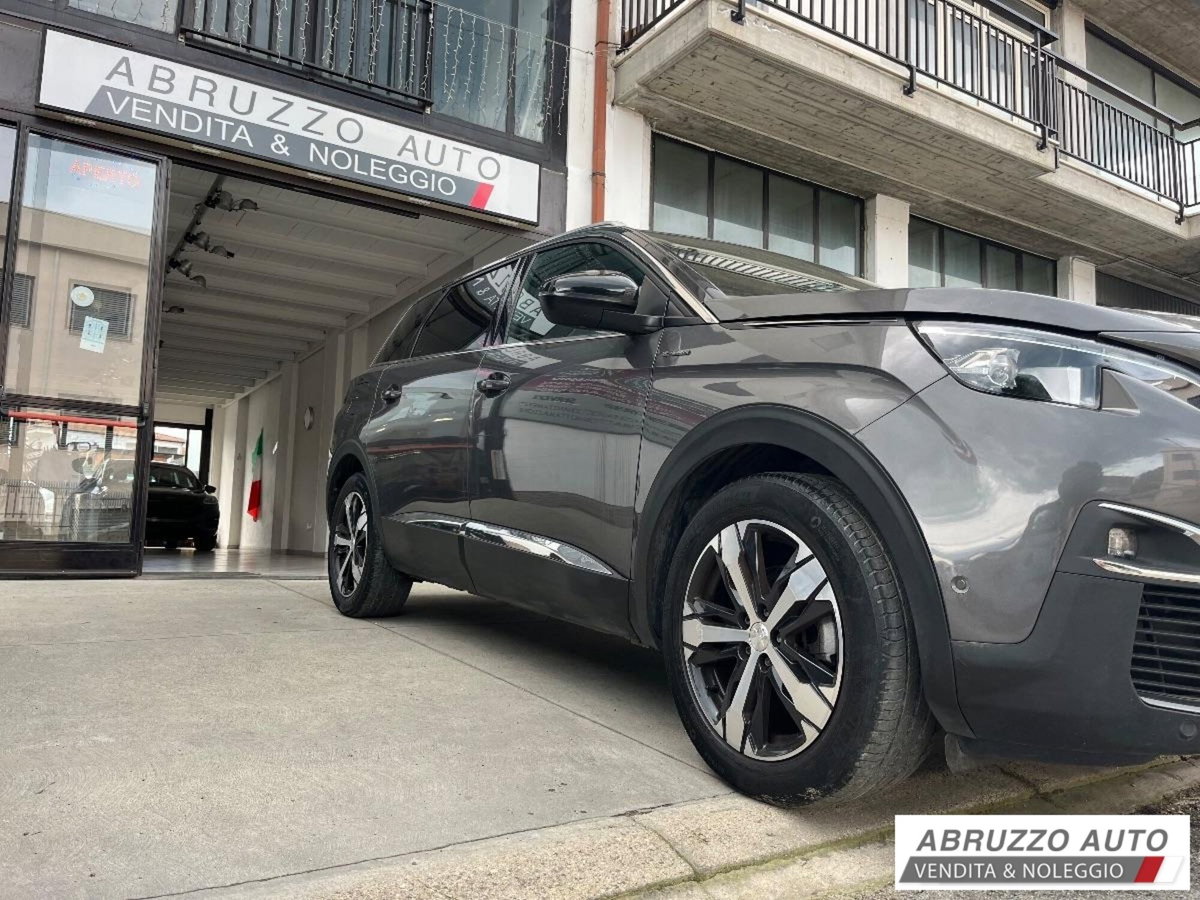Peugeot 5008 BlueHDi 130 S&S EAT8 GT Pack (3)