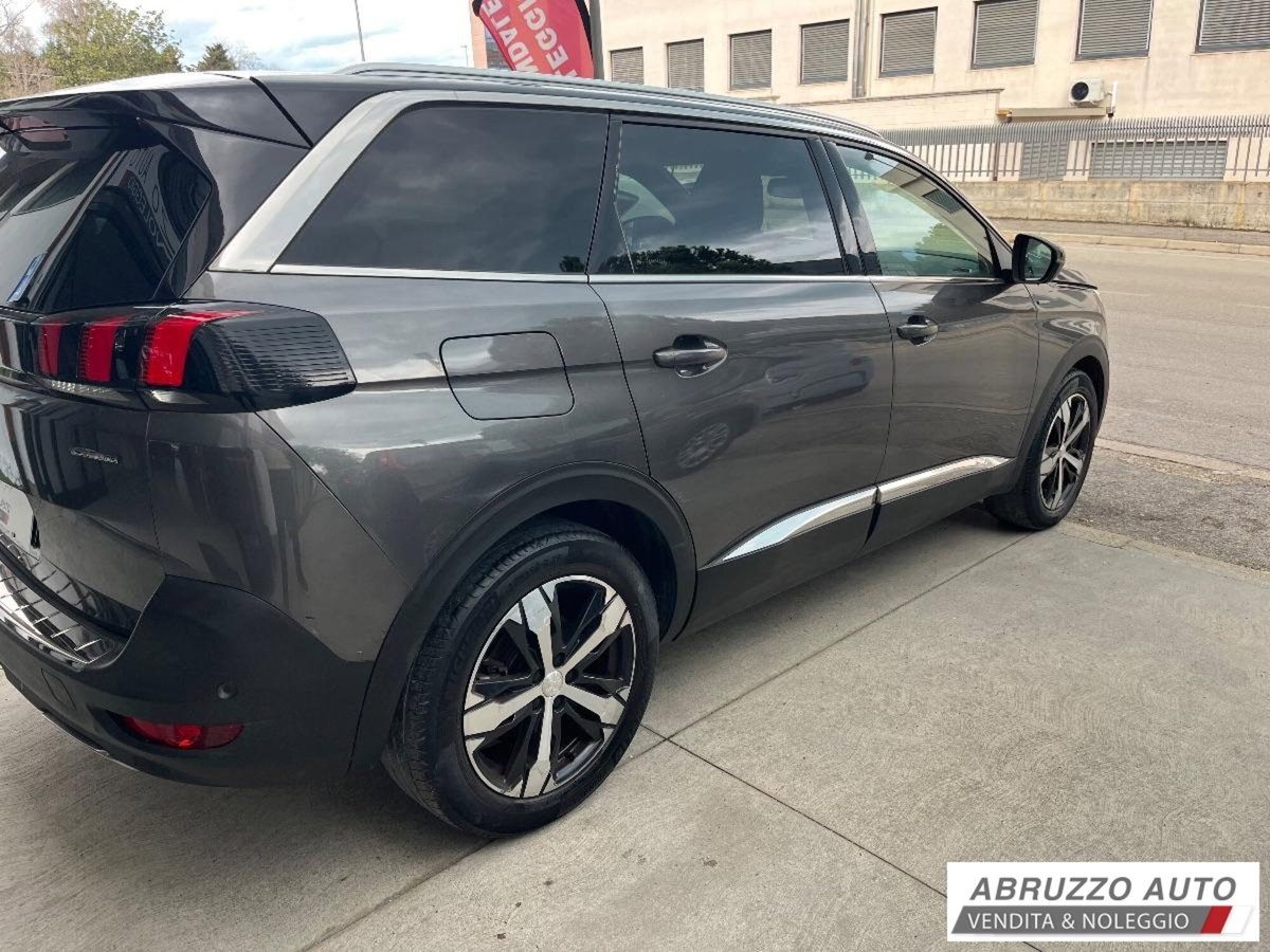 Peugeot 5008 BlueHDi 130 S&S EAT8 GT Pack (4)