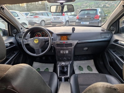Opel Astra Station Wagon 1.9 16V CDTI 150CV Station Wagon Cosmo (16)