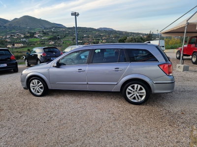 Opel Astra Station Wagon 1.9 16V CDTI 150CV Station Wagon Cosmo (8)