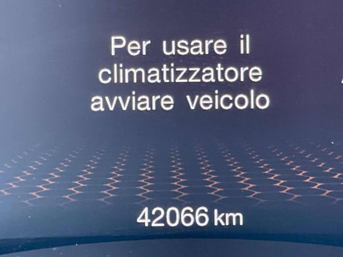 Jeep Renegade 1.3 T4 190CV PHEV 4xe AT6 Limited (3)