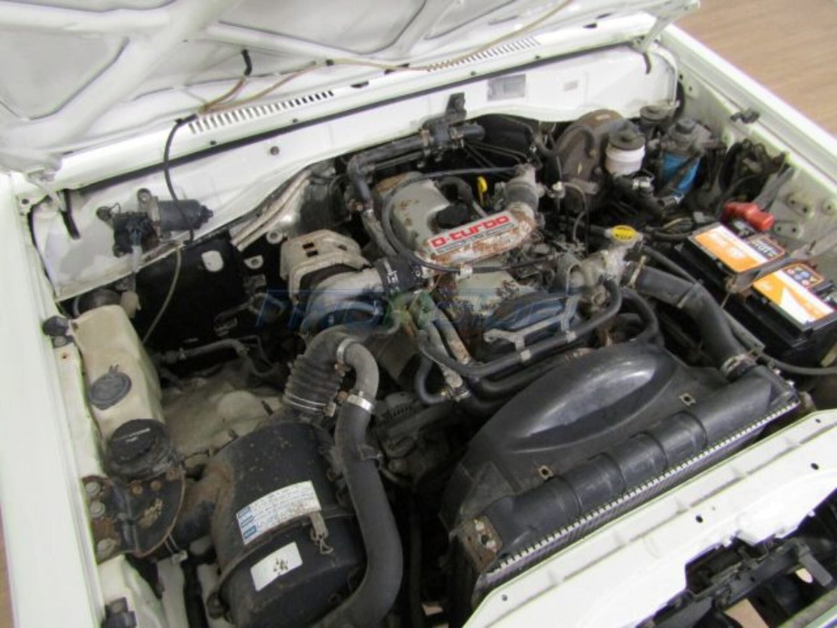 Toyota Land Cruiser 2.turbodiesel SW LJ70 LX (13)