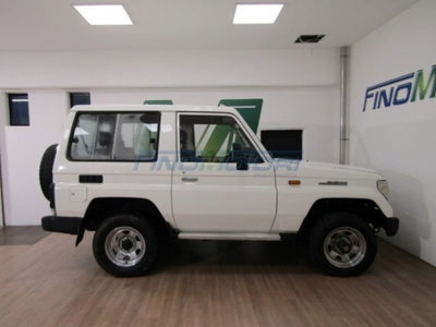 Toyota Land Cruiser 2.turbodiesel SW LJ70 LX (14)