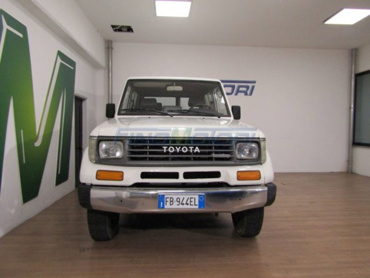 Toyota Land Cruiser 2.turbodiesel SW LJ70 LX (2)