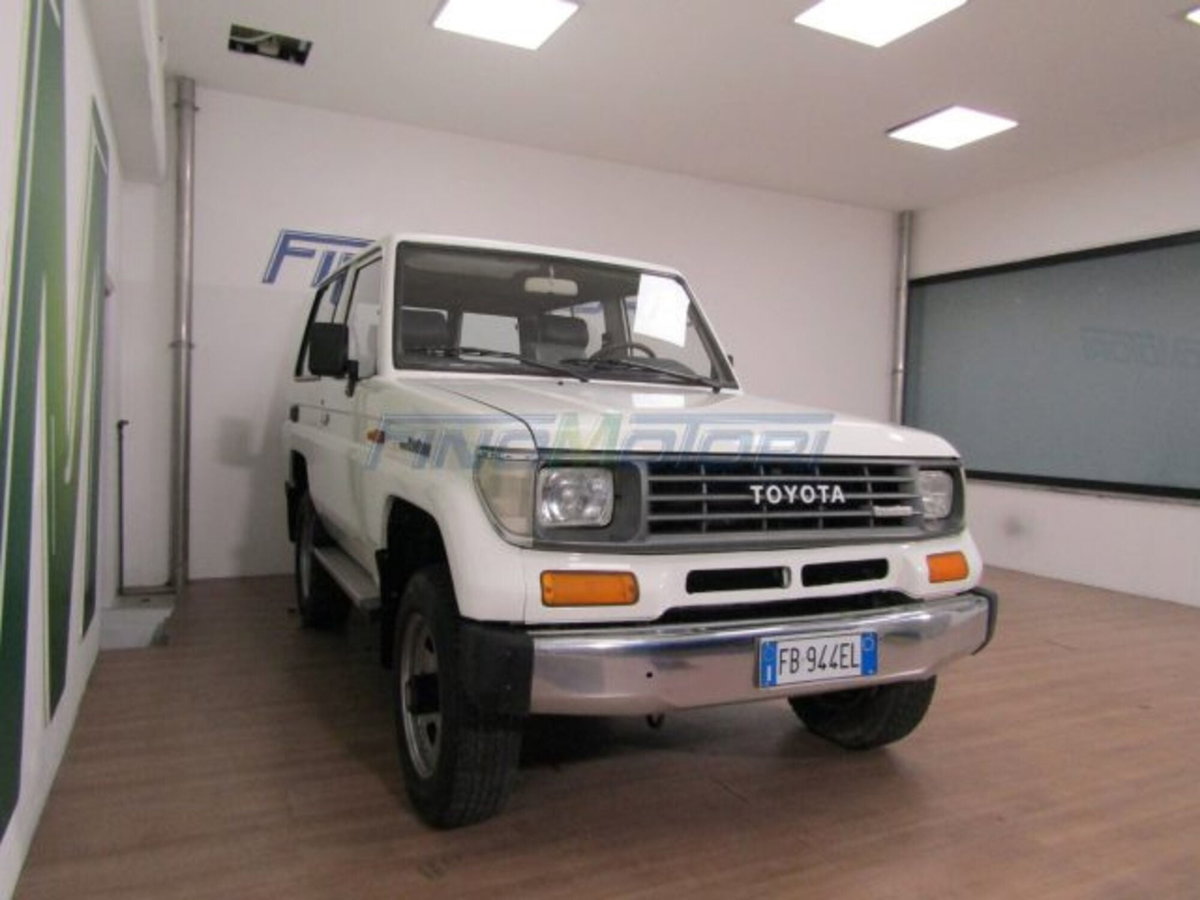 Toyota Land Cruiser 2.turbodiesel SW LJ70 LX (3)