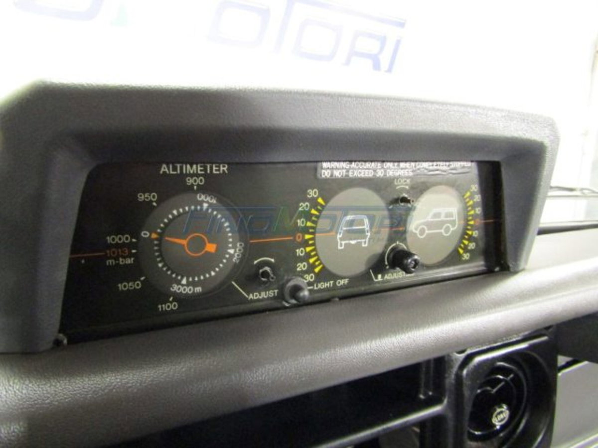 Toyota Land Cruiser 2.turbodiesel SW LJ70 LX (7)