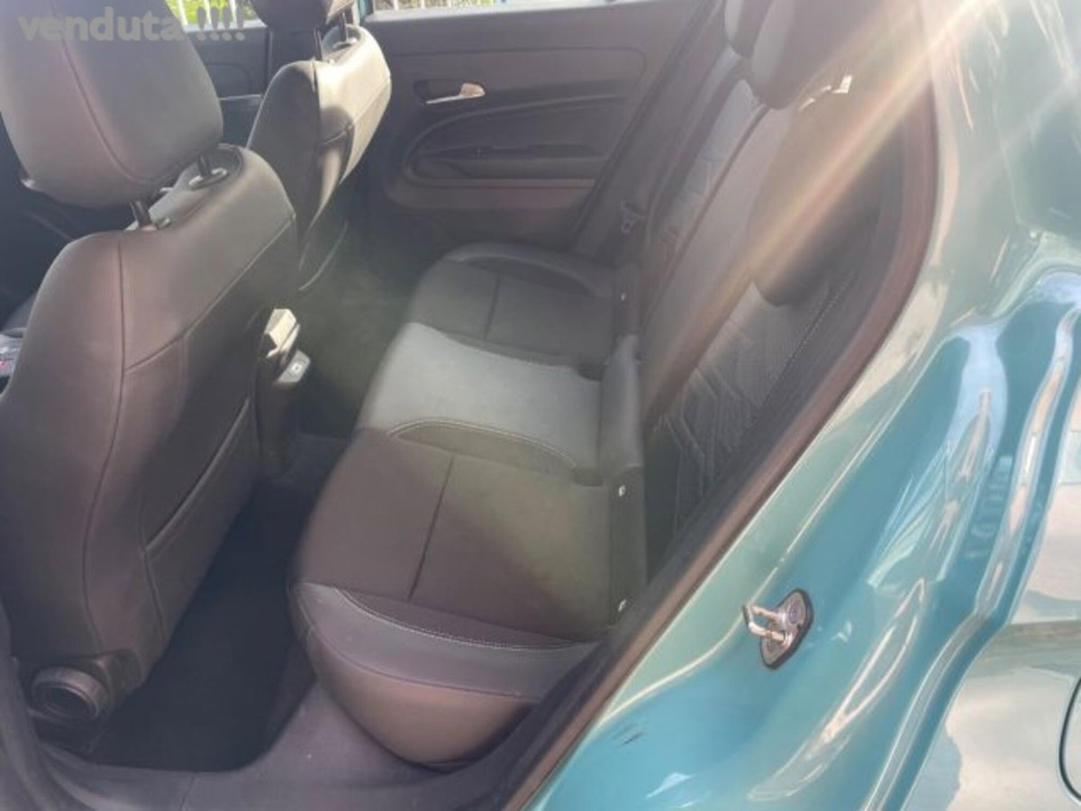 Jeep Avenger 1.2 turbo Altitude fwd 100cv (14)