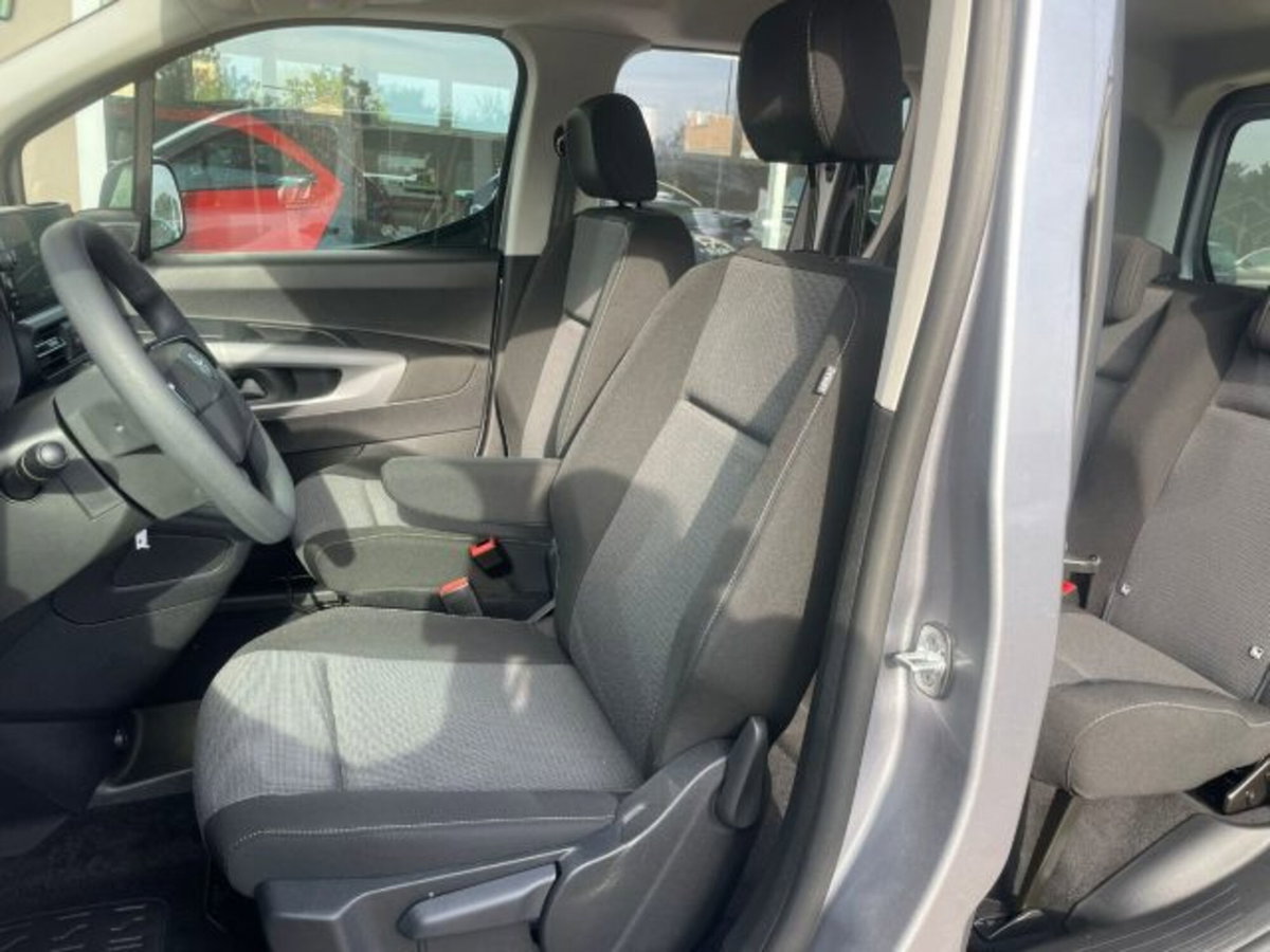 Toyota Proace City Verso City Verso 1.2 110 CV S&S Short D Lounge (11)