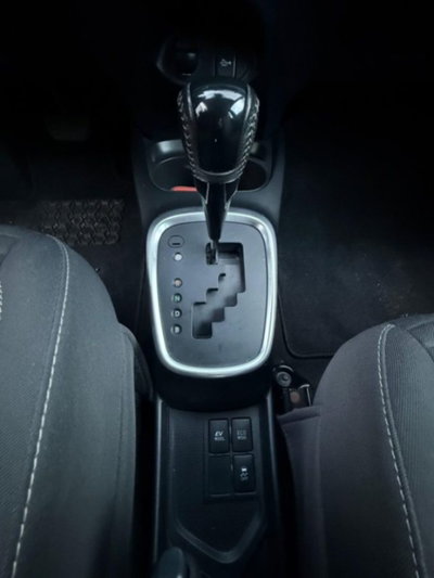 Toyota Yaris 1.5 Hybrid 5 porte Energy (14)