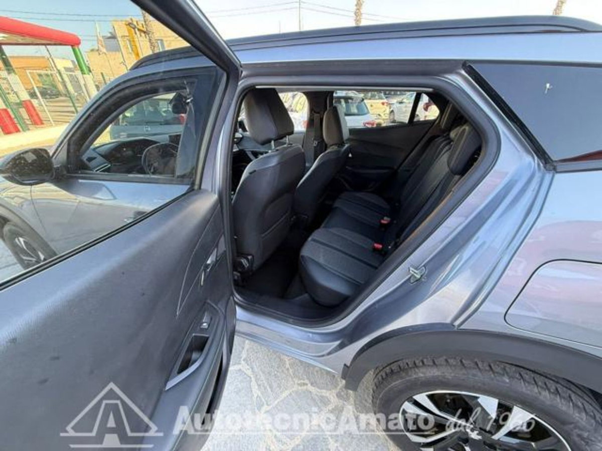 Peugeot 2008 PureTech 100 S&S Allure Pack (12)