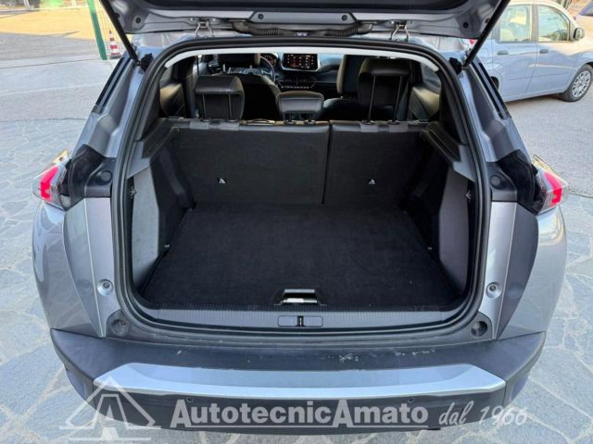 Peugeot 2008 PureTech 100 S&S Allure Pack (15)