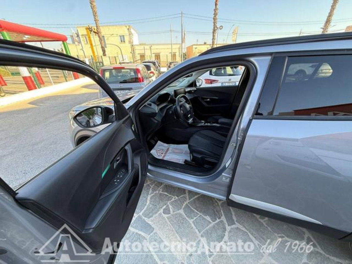 Peugeot 2008 PureTech 100 S&S Allure Pack (5)
