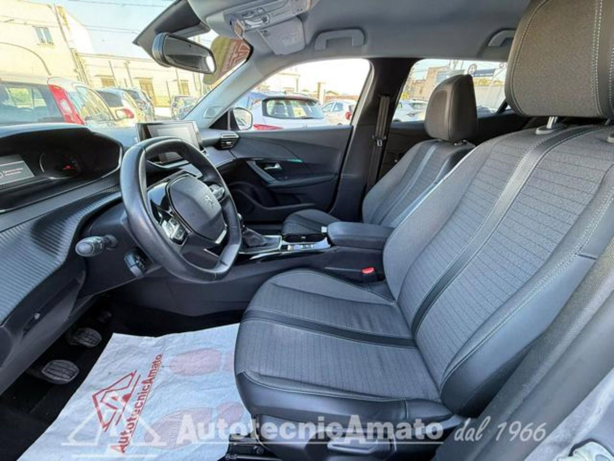 Peugeot 2008 PureTech 100 S&S Allure Pack (6)
