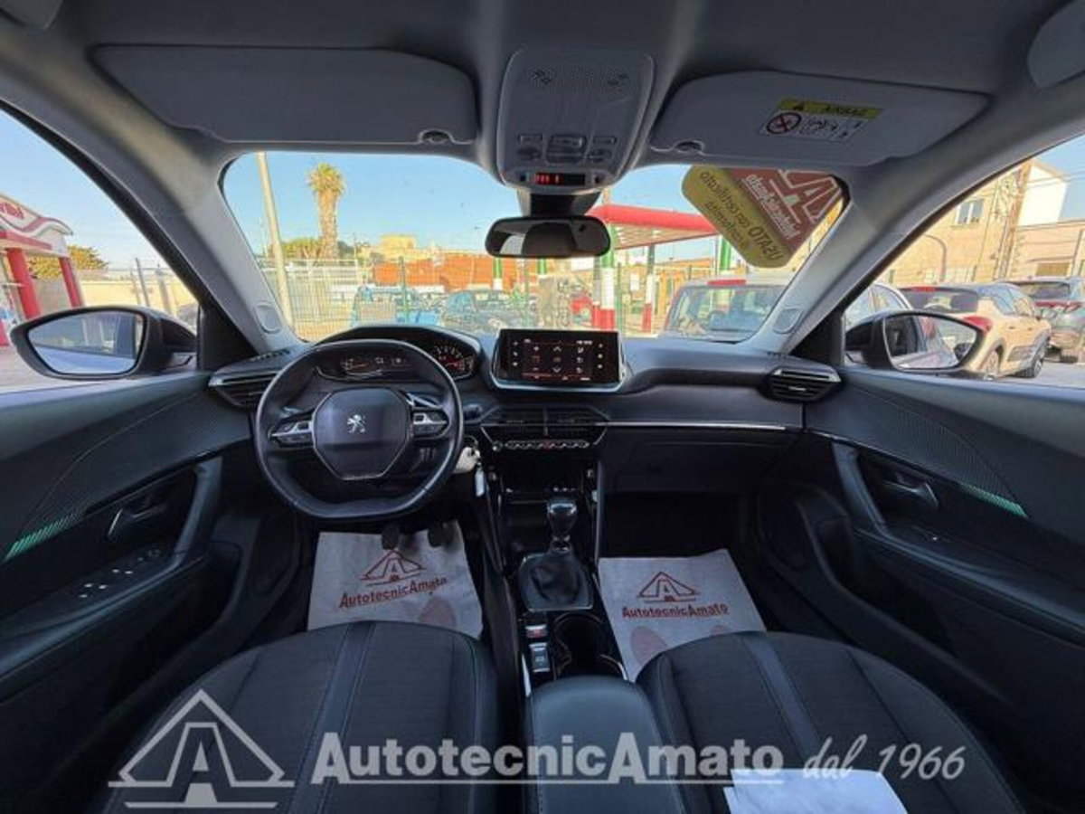 Peugeot 2008 PureTech 100 S&S Allure Pack (7)
