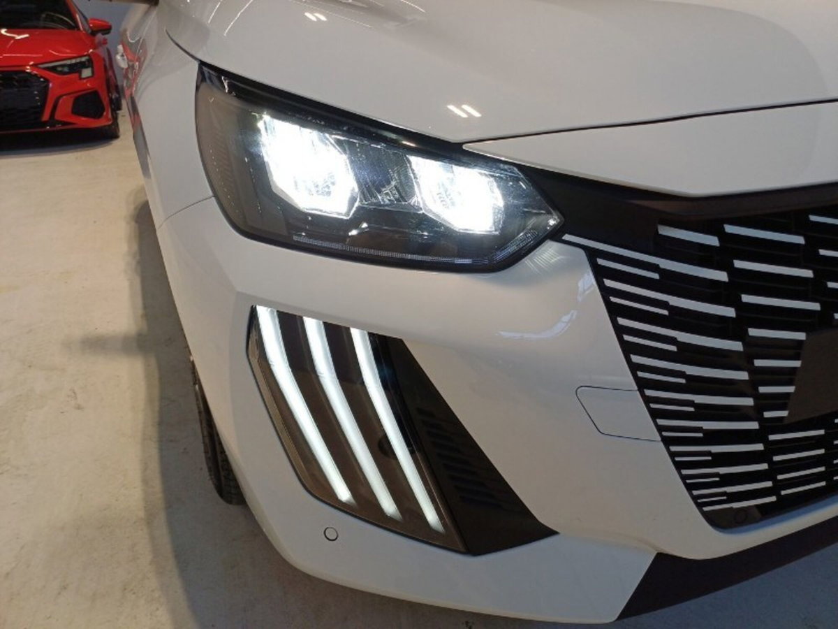 Peugeot 208 PureTech 100 Stop&Start 5 porte Allure (10)