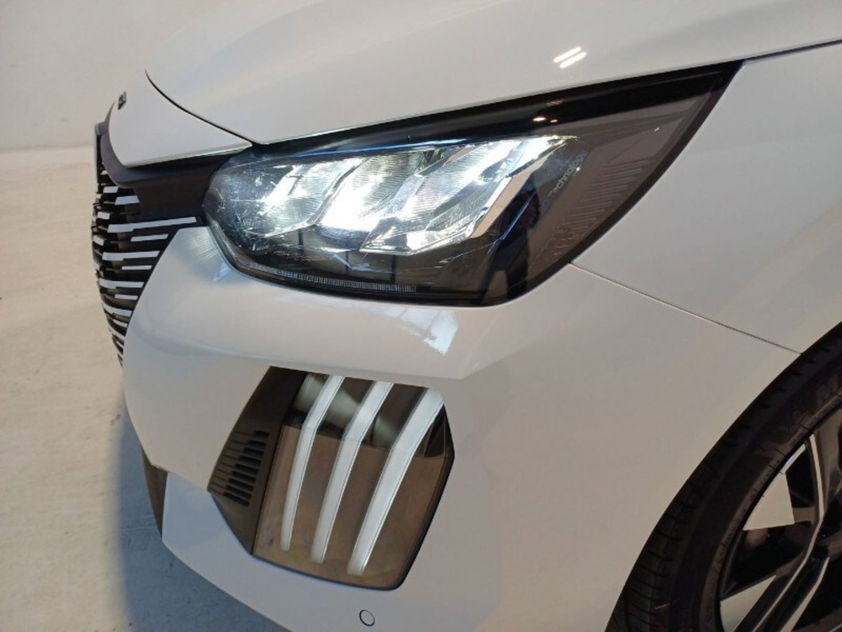 Peugeot 208 PureTech 100 Stop&Start 5 porte Allure (9)
