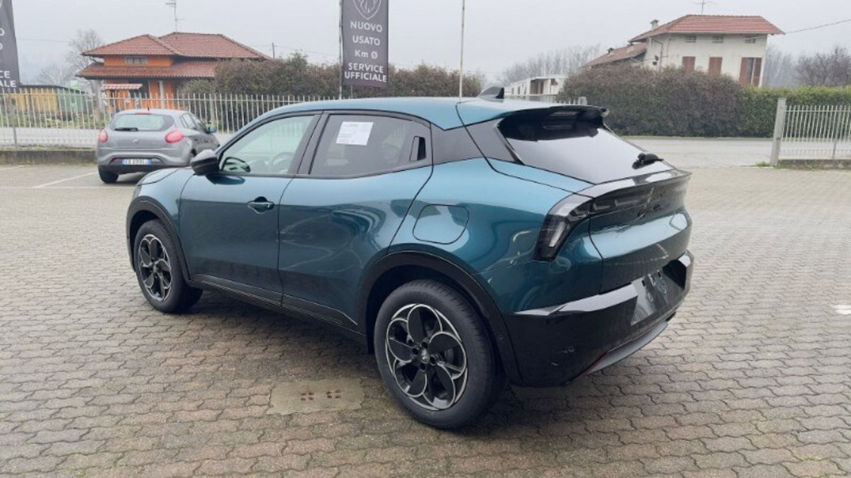 Alfa Romeo Junior 1.2 ibrida Ti 145cv edct6 (5)