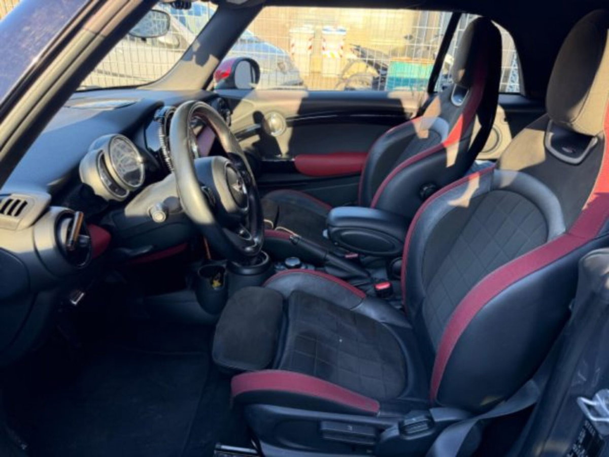MINI Mini Cabrio 2.0 John Cooper Works Pro Cabrio (12)