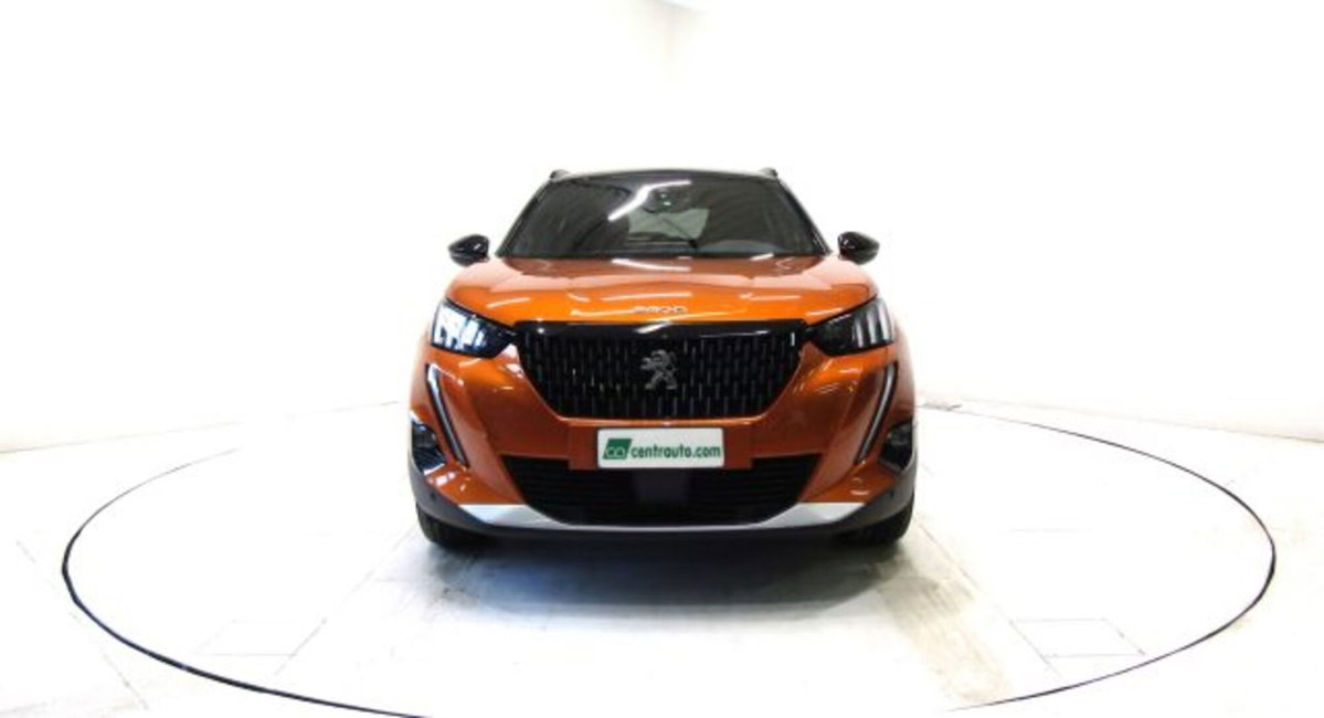 Peugeot 2008 BlueHDi 130 S&S EAT8 GT (2)