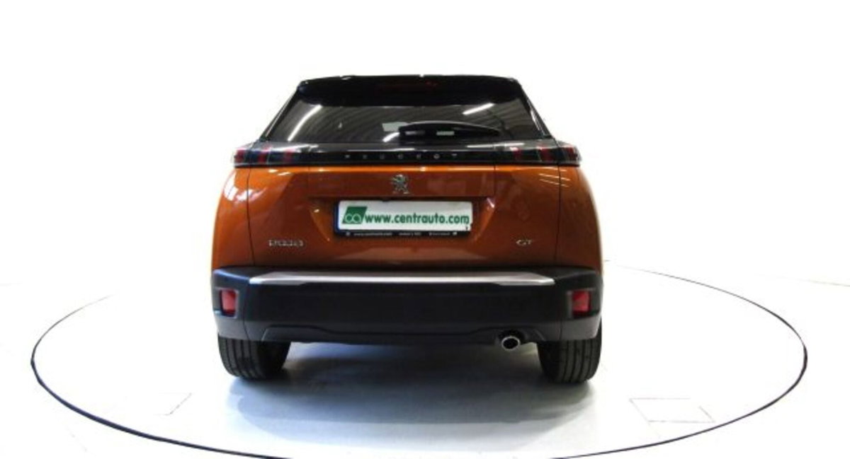 Peugeot 2008 BlueHDi 130 S&S EAT8 GT (4)