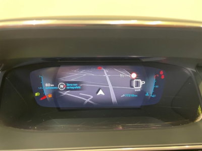 Peugeot 2008 BlueHDi 130 S&S EAT8 GT (9)