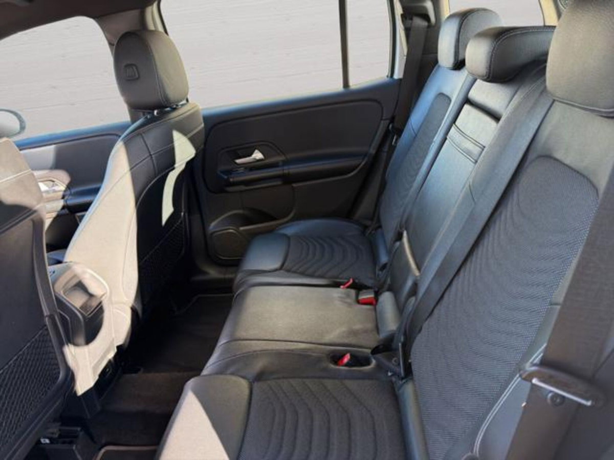 Mercedes-Benz GLB 200 Automatic Business (10)