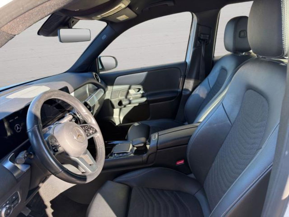 Mercedes-Benz GLB 200 Automatic Business (9)