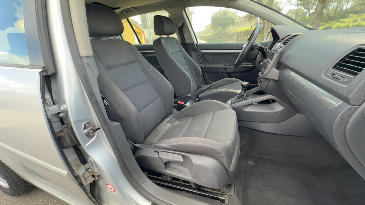 Volkswagen Golf 1.9 TDI 3p. Blue-T (10)