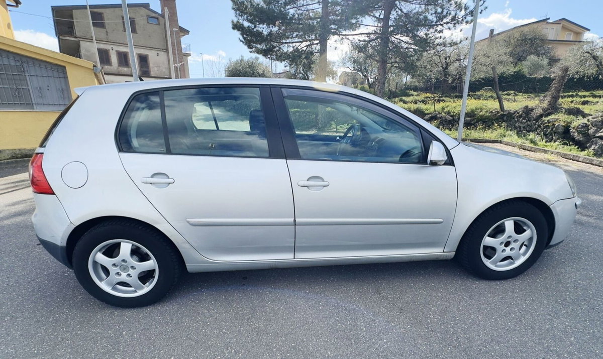 Volkswagen Golf 1.9 TDI 3p. Blue-T (2)