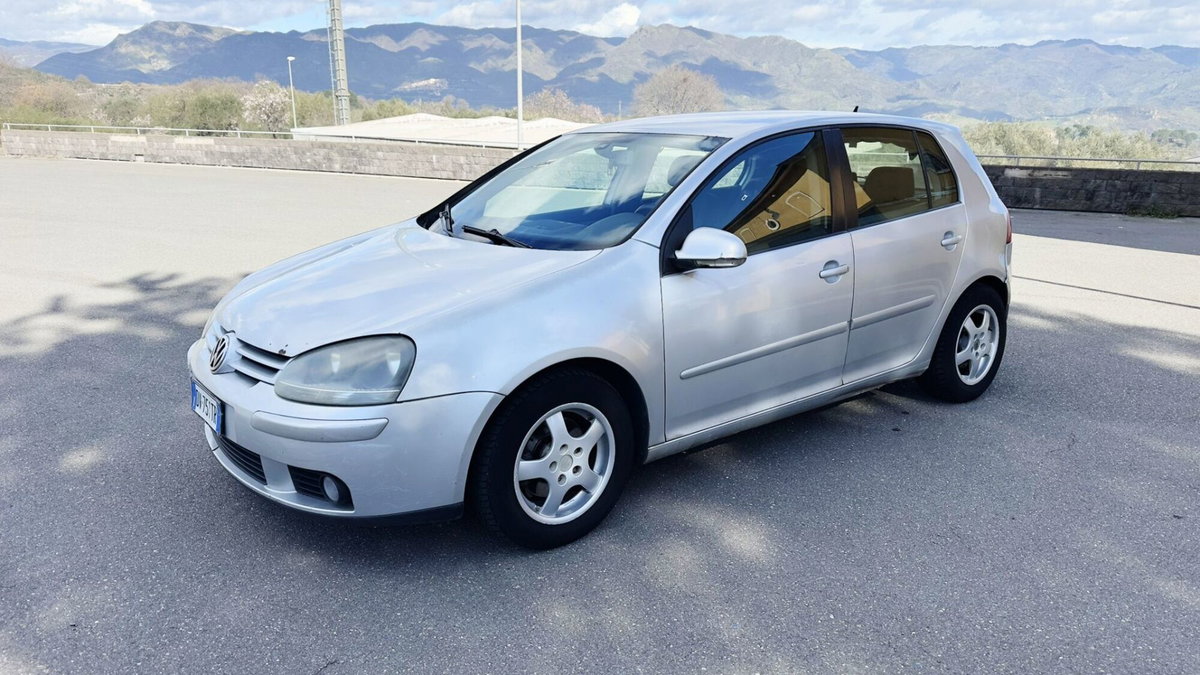 Volkswagen Golf 1.9 TDI 3p. Blue-T (7)