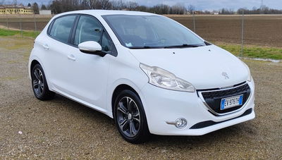 Peugeot 208 HDi 68 CV 5 porte Allure usata