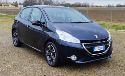 Peugeot 208 VTi 82 CV 5 porte Allure usata