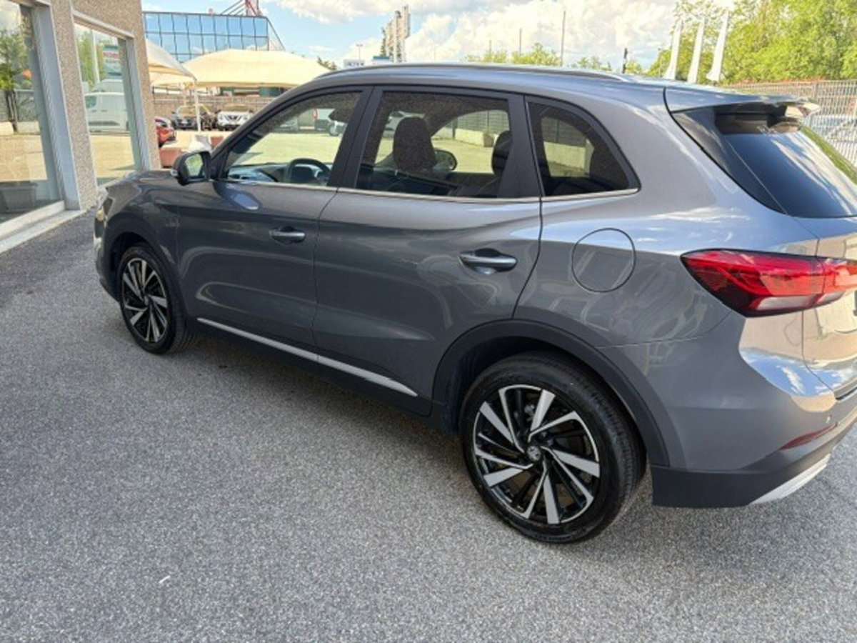 Mg ZS ZS 1.5 Luxury (12)