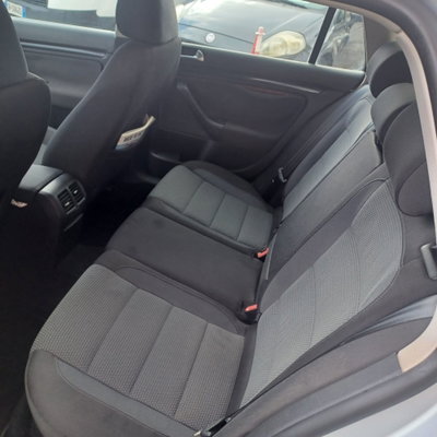 Volkswagen Golf Variant 1.6 TDI DPF Comfortline (11)