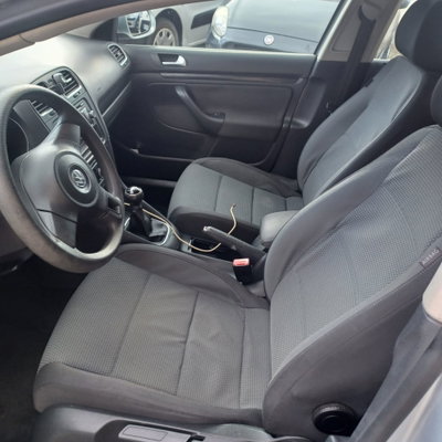Volkswagen Golf Variant 1.6 TDI DPF Comfortline (14)