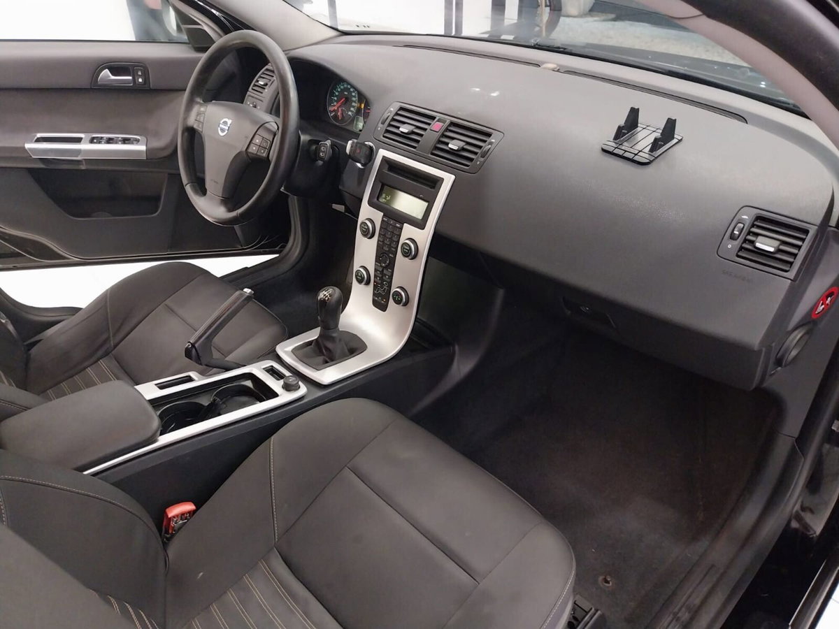 Volvo V50 D3 Geartronic R-design (14)