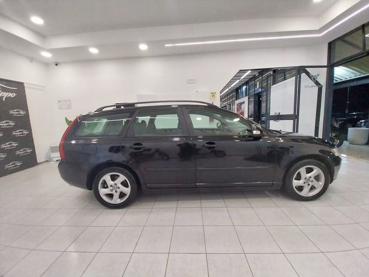 Volvo V50 D3 Geartronic R-design (3)