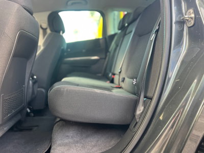 Peugeot 3008 BlueHDi 120 S&S Business (8)