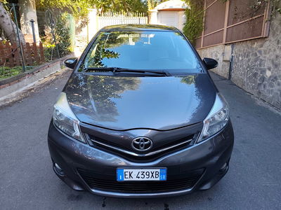 Toyota Yaris 1.3 5 porte Lounge usata