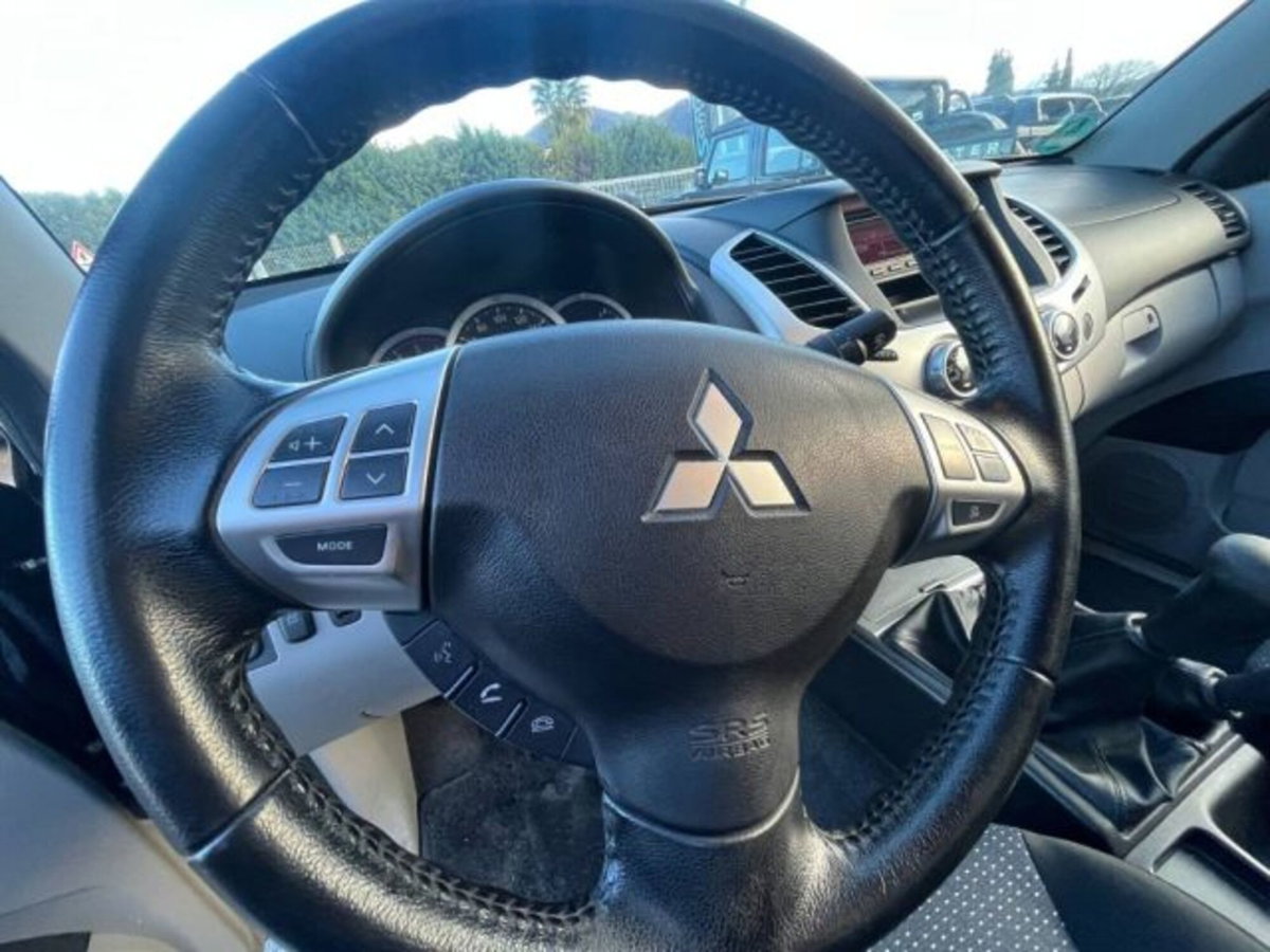 Mitsubishi L200 2.5 DI-D/136CV SC Inform DPF (10)