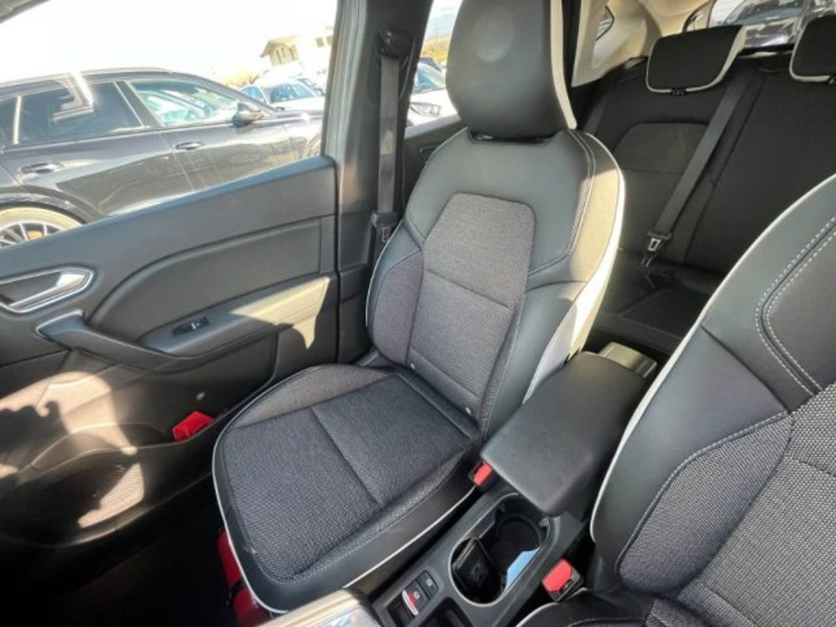 Renault Captur Blue dCi 115 CV EDC Intens (11)