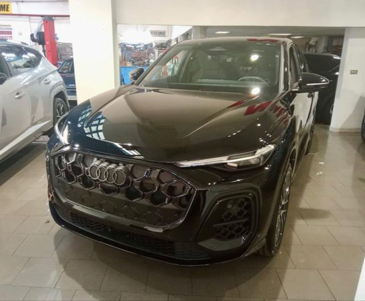 Audi Q5 Sportback 40 2.0 tdi mhev 12V S line Plus quattro s-tronic (2)