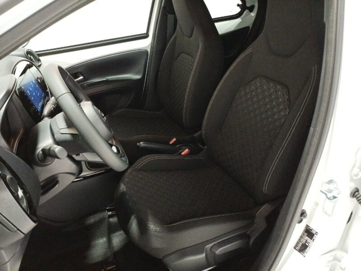 Toyota Aygo X 1.0 VVT-i 72 CV 5 porte Limited Air (19)