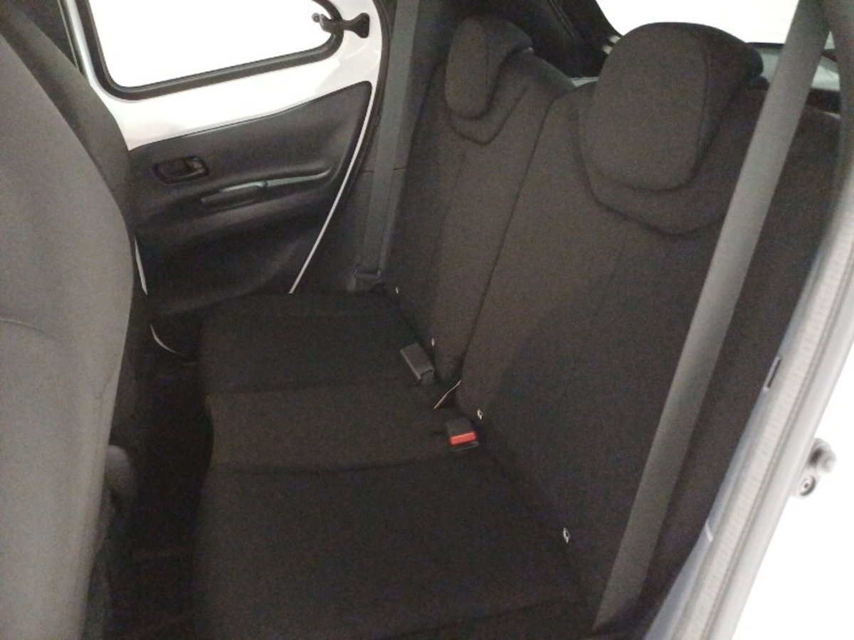 Toyota Aygo X 1.0 VVT-i 72 CV 5 porte Limited Air (20)