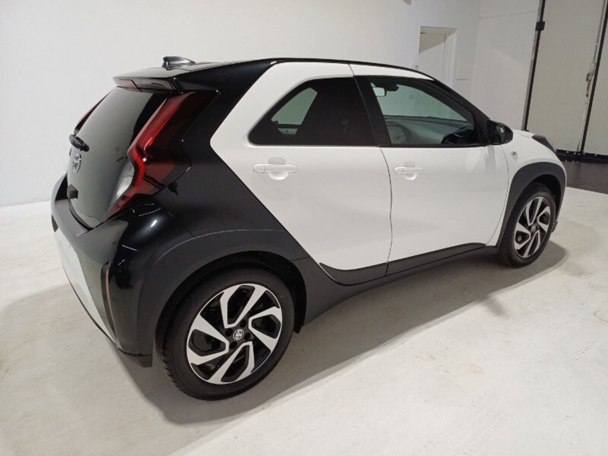 Toyota Aygo X 1.0 VVT-i 72 CV 5 porte Limited Air (6)