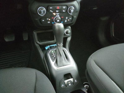 Jeep Renegade 1.5 Turbo T4 MHEV Limited (13)