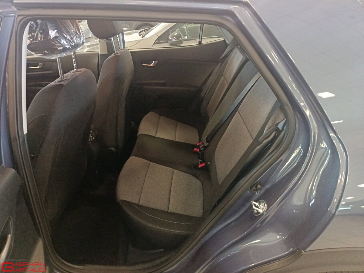 Kia Stonic 1.0 t-gdi Urban (6)