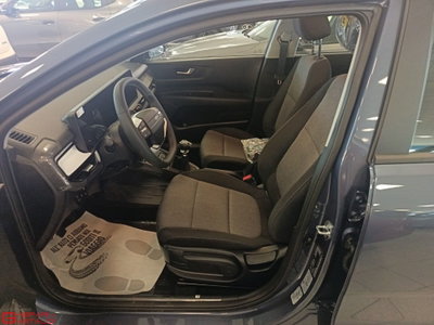 Kia Stonic 1.0 t-gdi Urban (7)