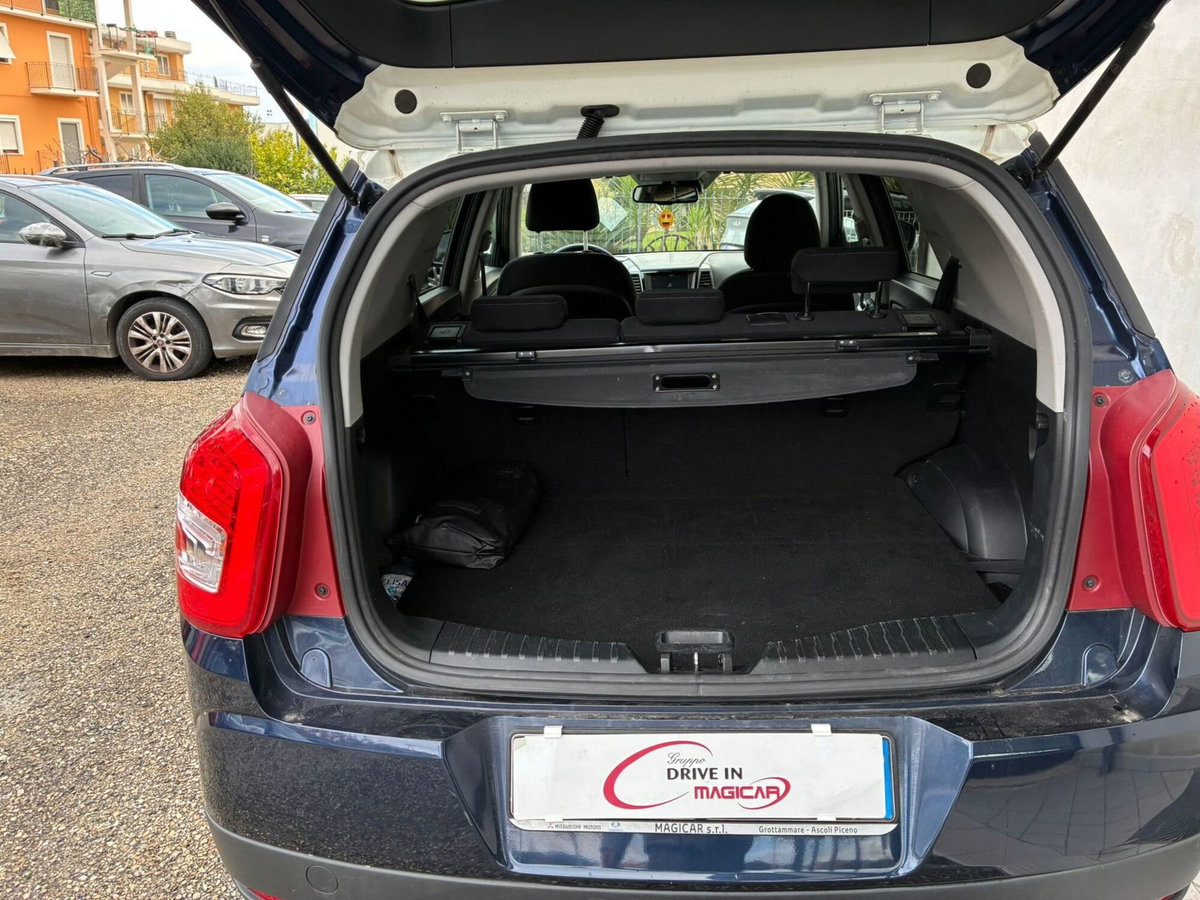 Ssangyong XLV 1.6 2WD Bi-fuel GPL Dream (12)